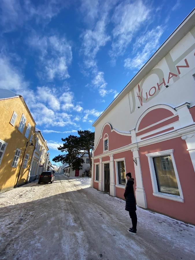 Johan Suites & Spa Курессааре Экстерьер фото