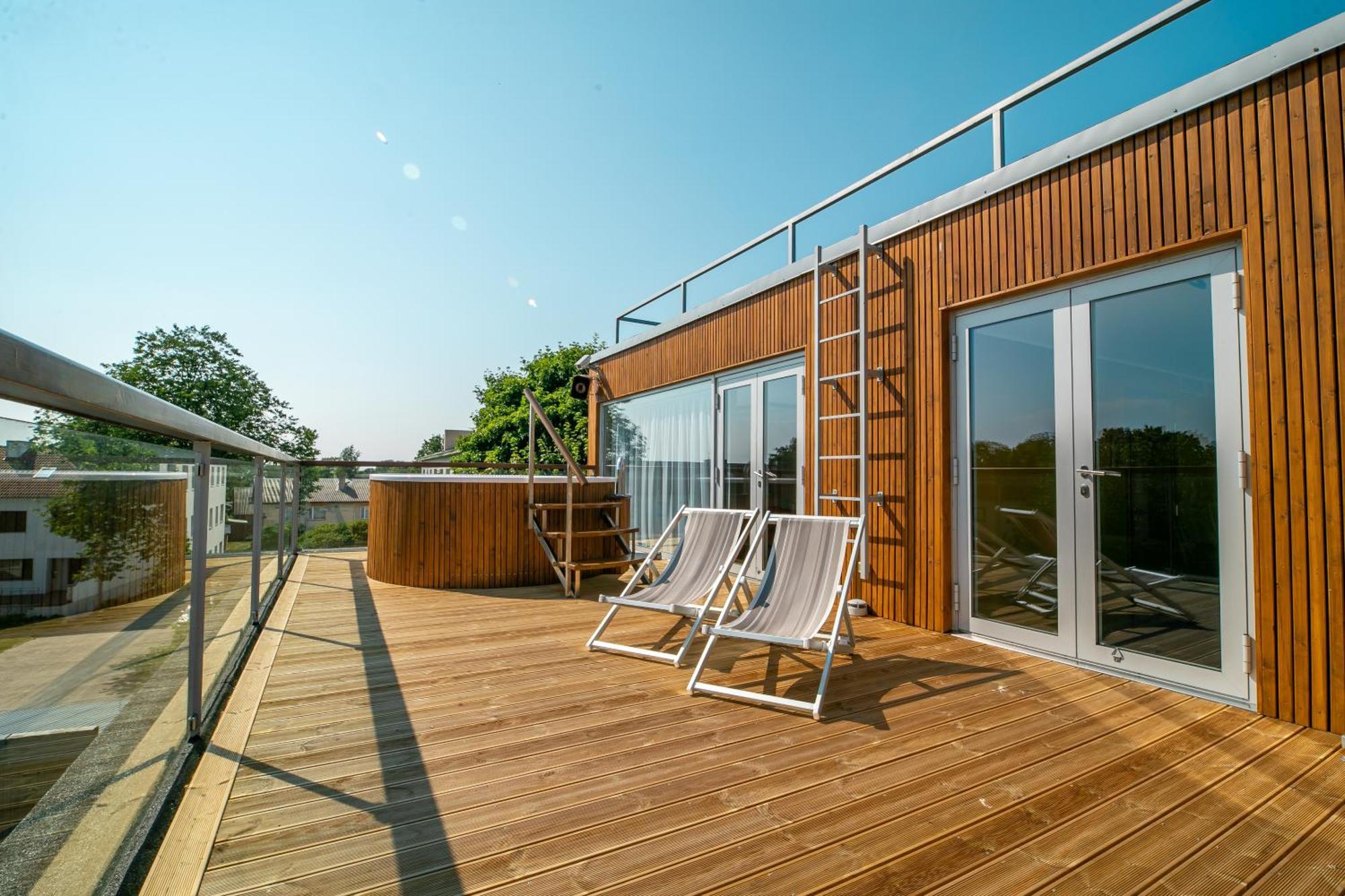 Johan Suites & Spa Курессааре Экстерьер фото